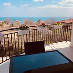 Panorama Pearl Sea View بالشيك